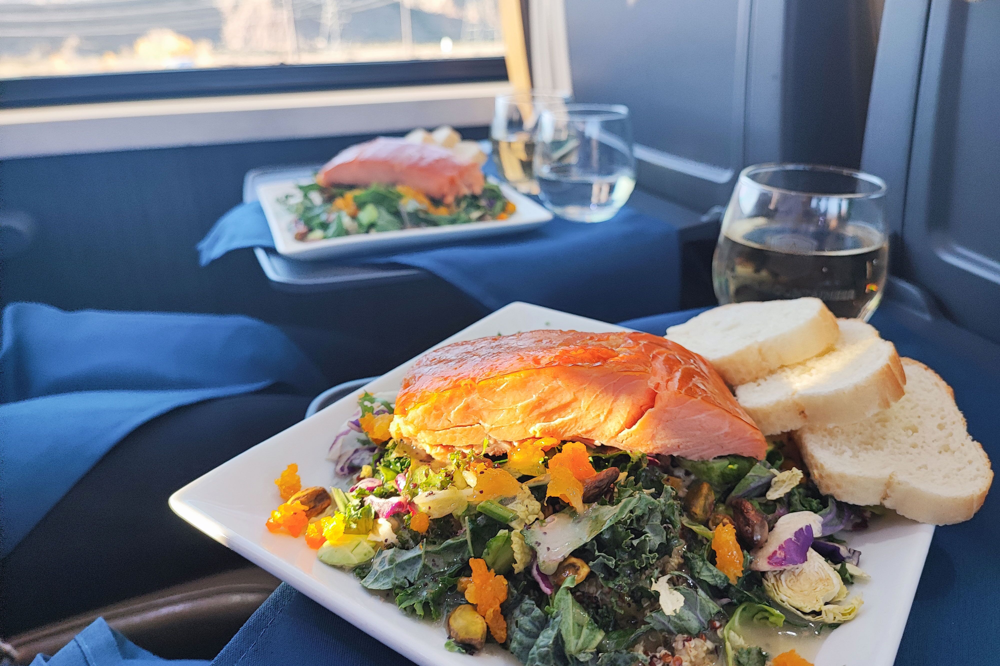 Gutes Essen mit der Silver Leaf Plus Serviceklasse mit Canyon Spirit