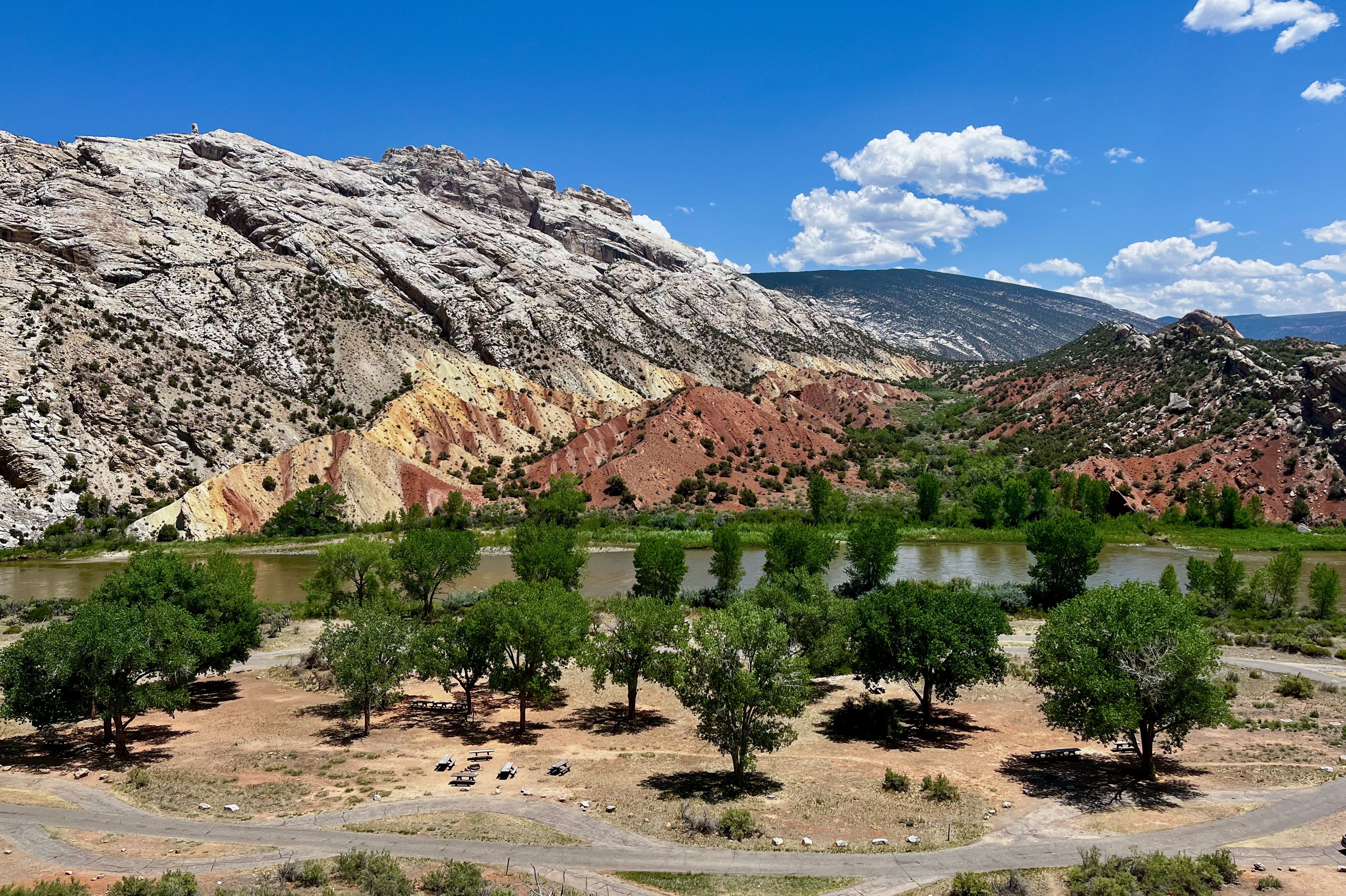 Berglandschaft im Dinosaur National Monument am Green River