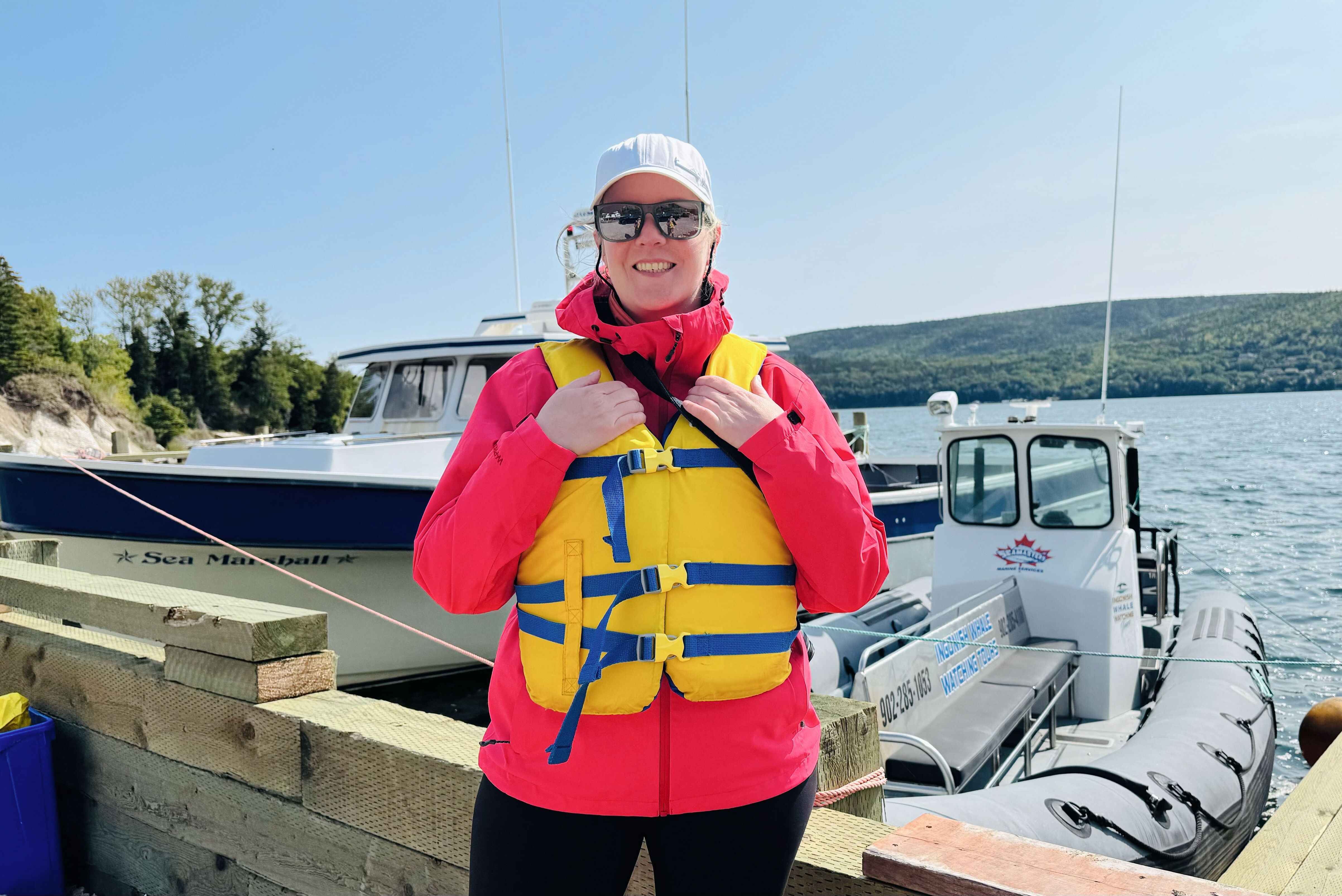 Ronja auf Walbeobachtungstour in Ingonish