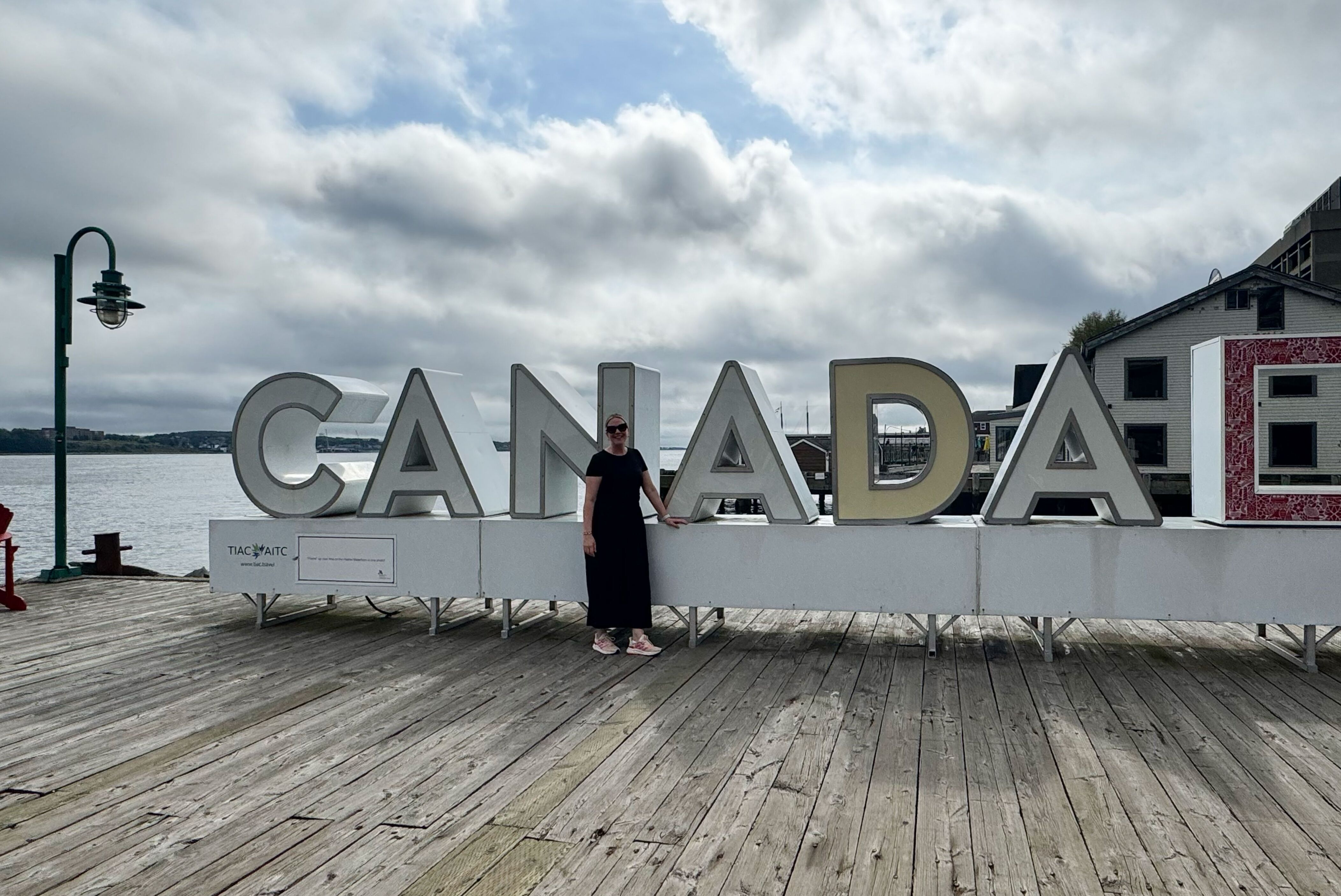 Canada Schriftzug in Halifax Waterfront