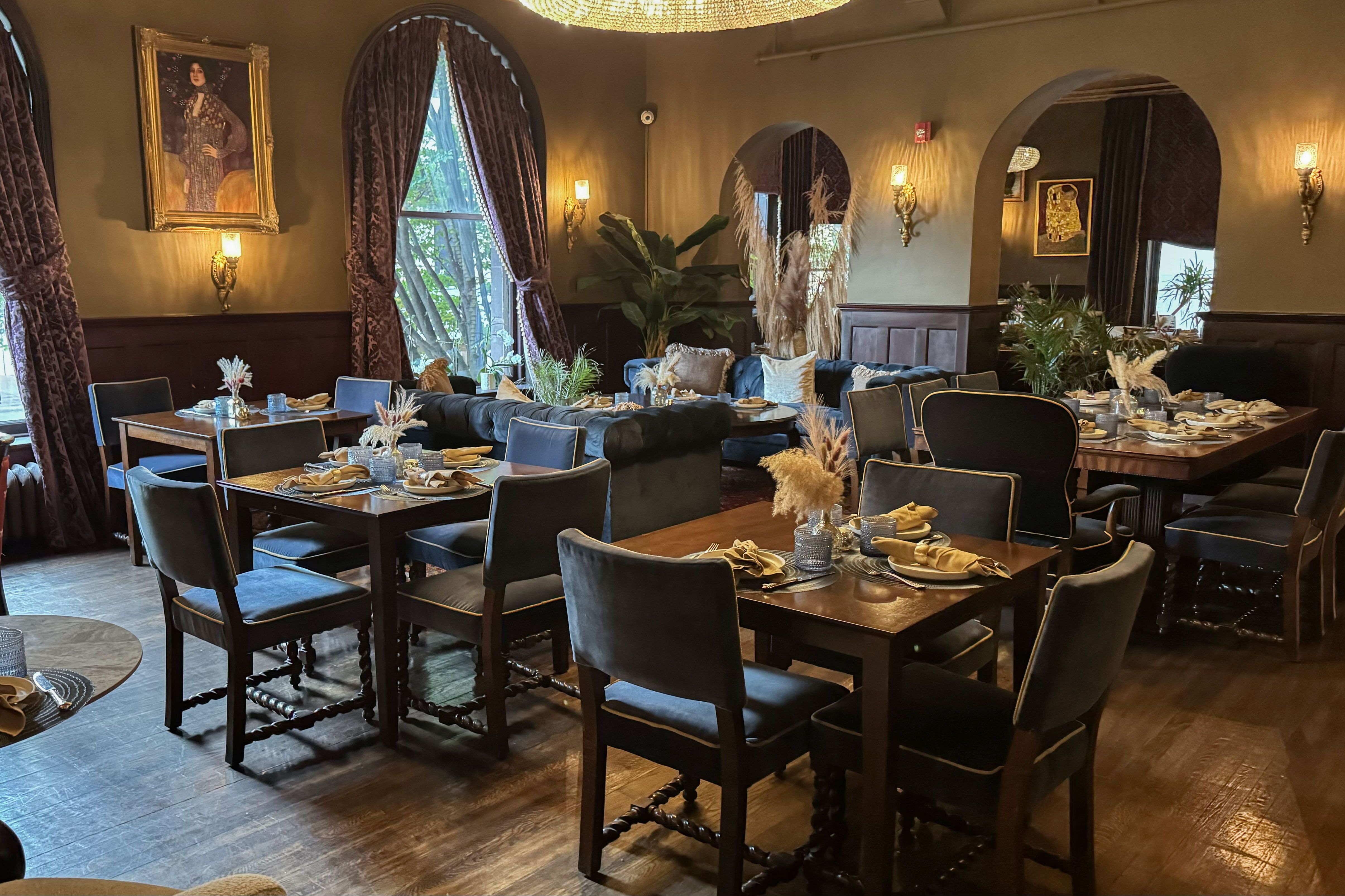 Restaurantbereich des The Detroit Club Hotels