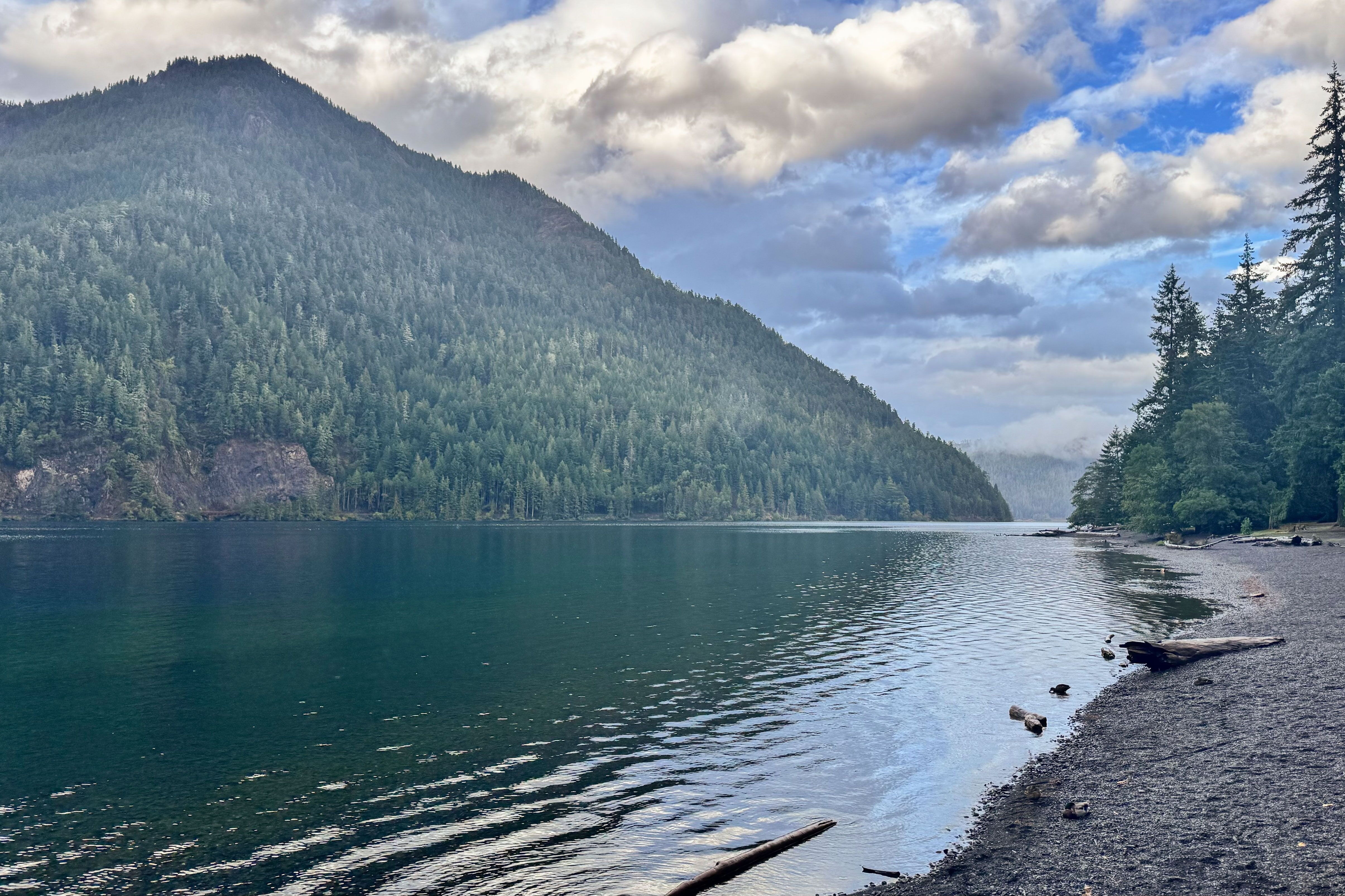 Wunderschöner Lake Crescent in Washington