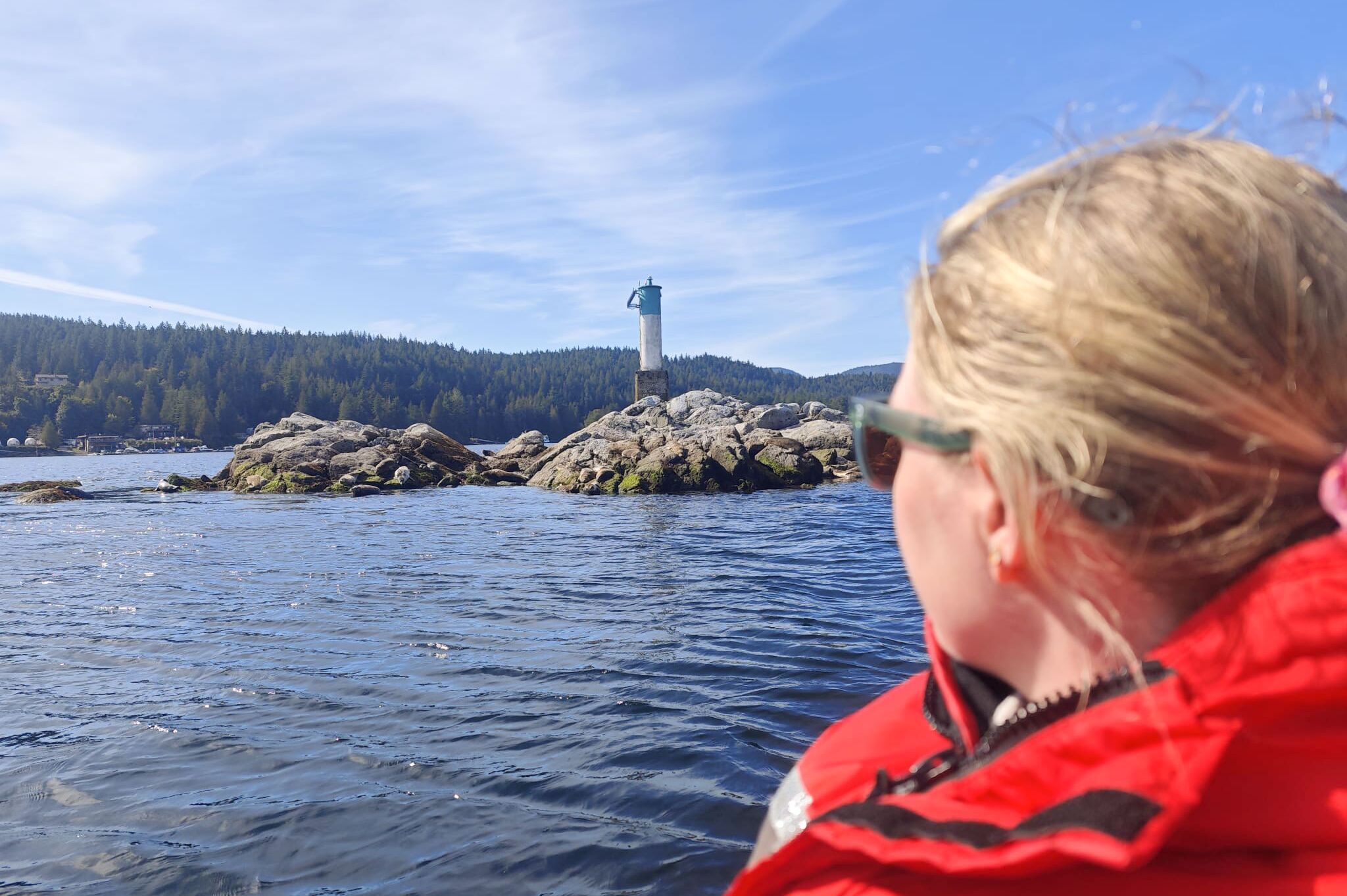 Schöne Sicht auf das Wasser auf der Princess Louisa Inlet Tour