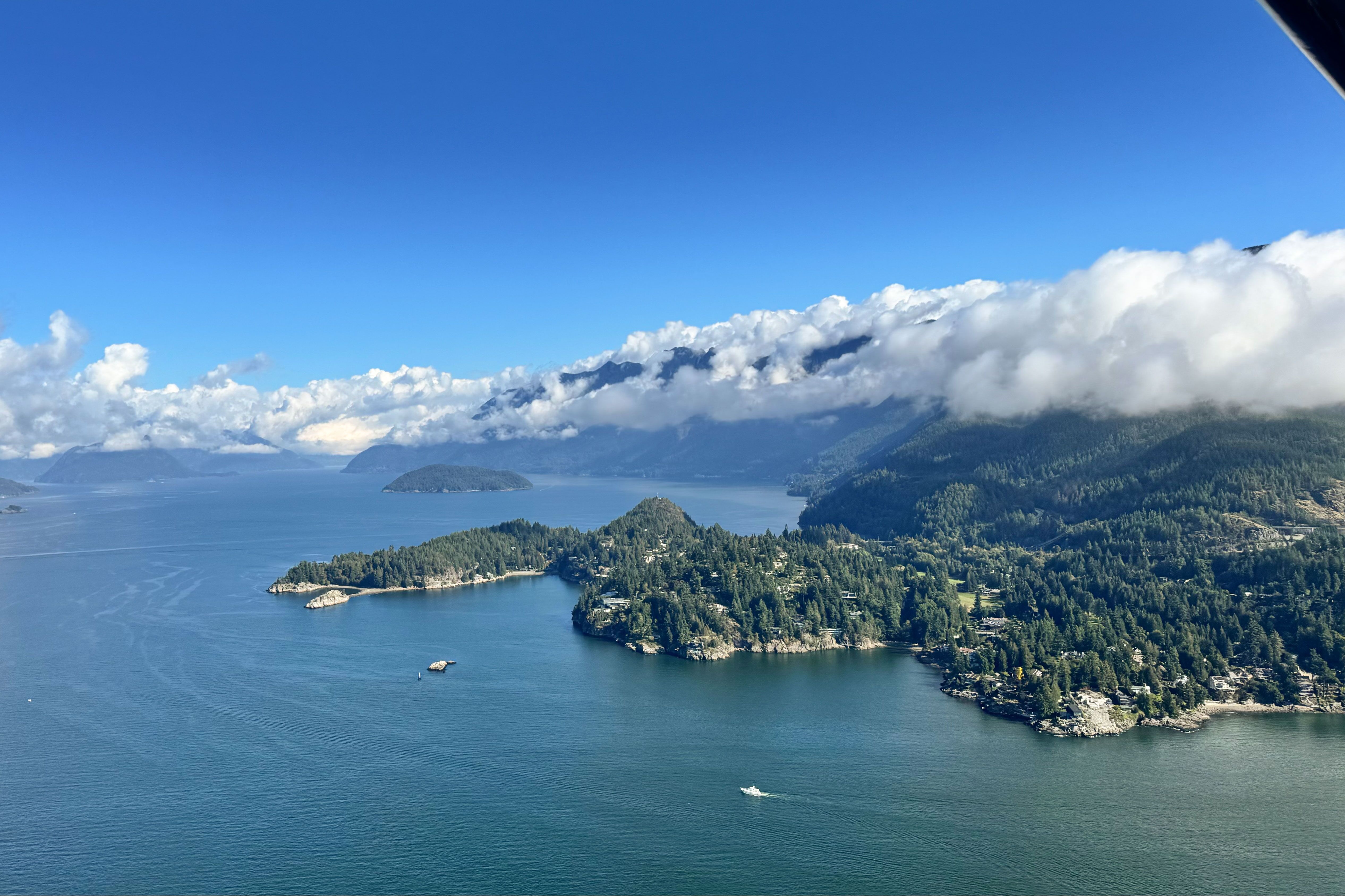Aussicht auf Vancouver aus einem Wasserflugzeug