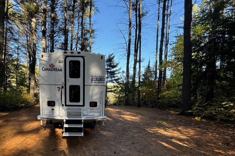 Schöner Campingplatz Pog Lake Campground in Toronto
