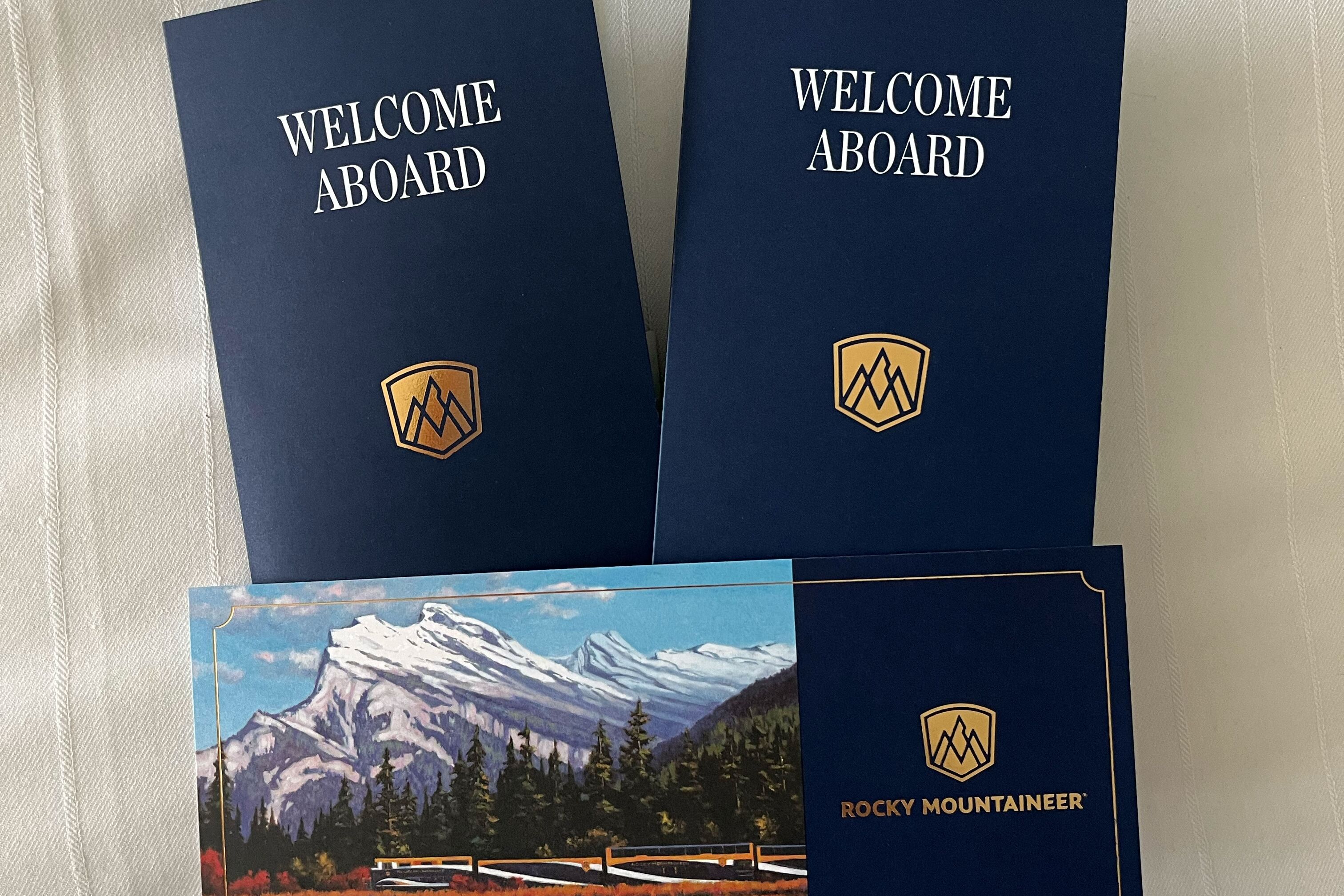 Welcome Package und Boardkarten im Rocky Mountaineer Welcome Package und Boardkarten im Rocky Mountaineer
