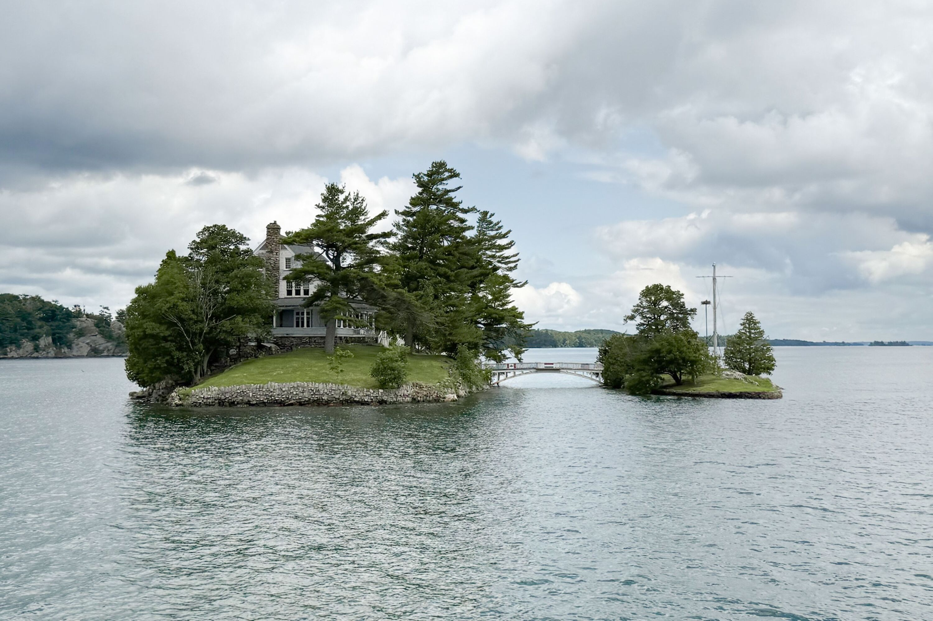 Bootstour durch den Sankt Lorenz Strom mit 1000 Islands