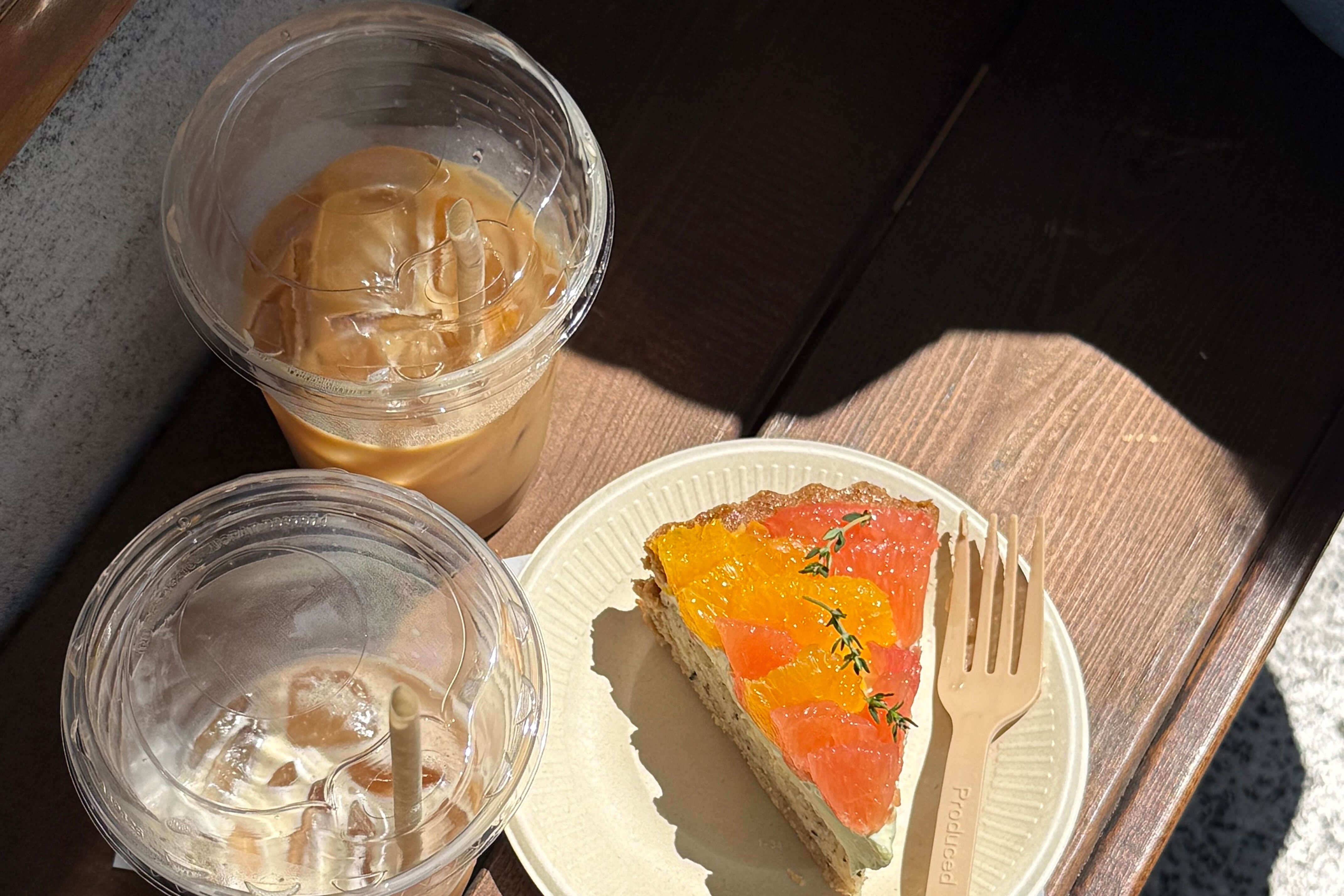 Japanische vegane Köstlichkeiten im Tschuchi Café im Stadtteil Little Italy genießen