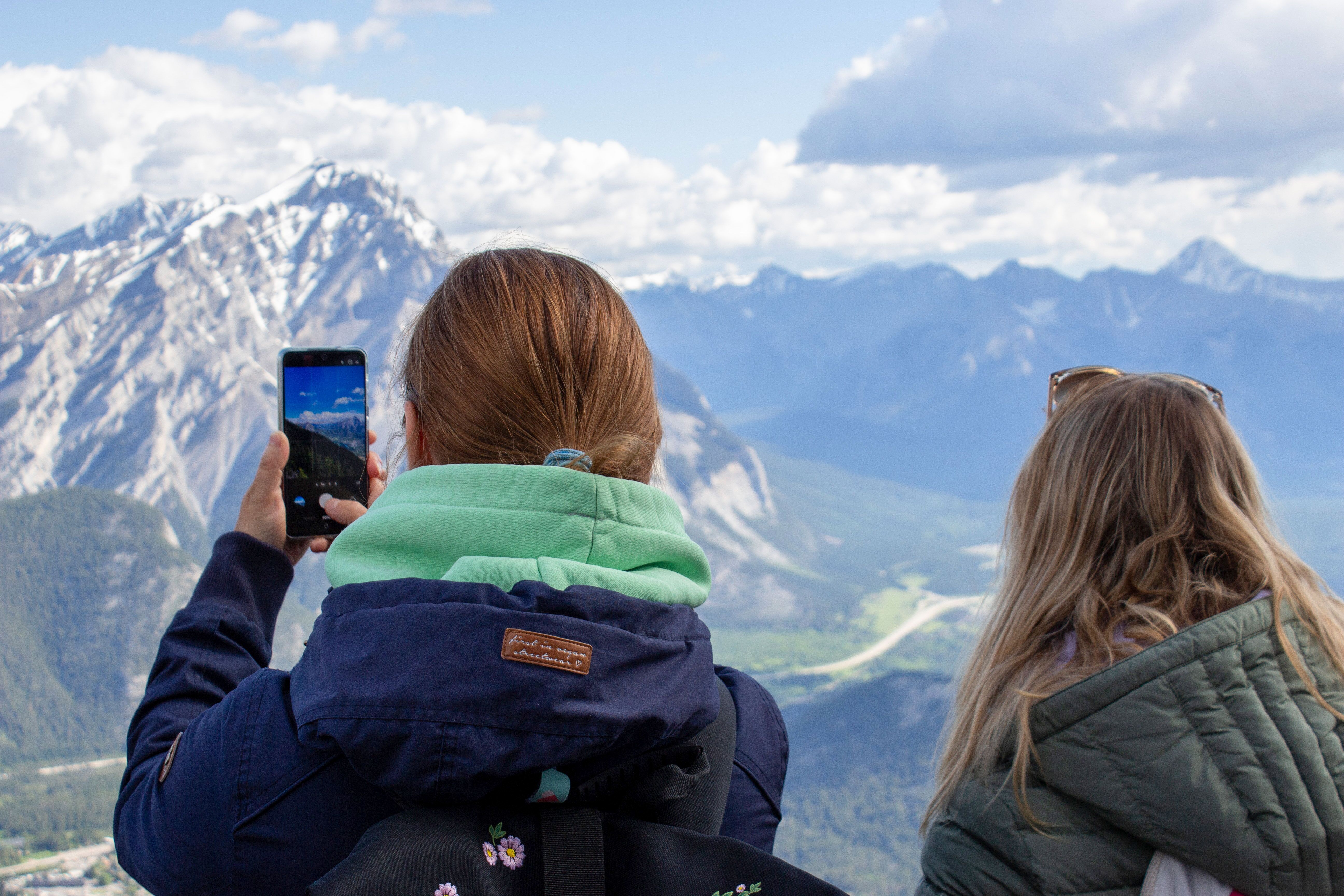 Mit der Gondel in Banff auf den Suplhur Mountain und die Aussicht genießen
