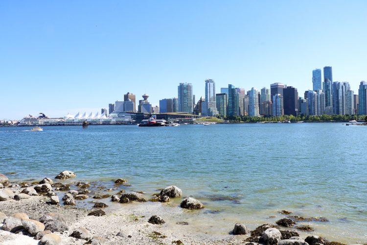 Der Blick auf die Skyline von Vancouver aus dem Stanley Park
