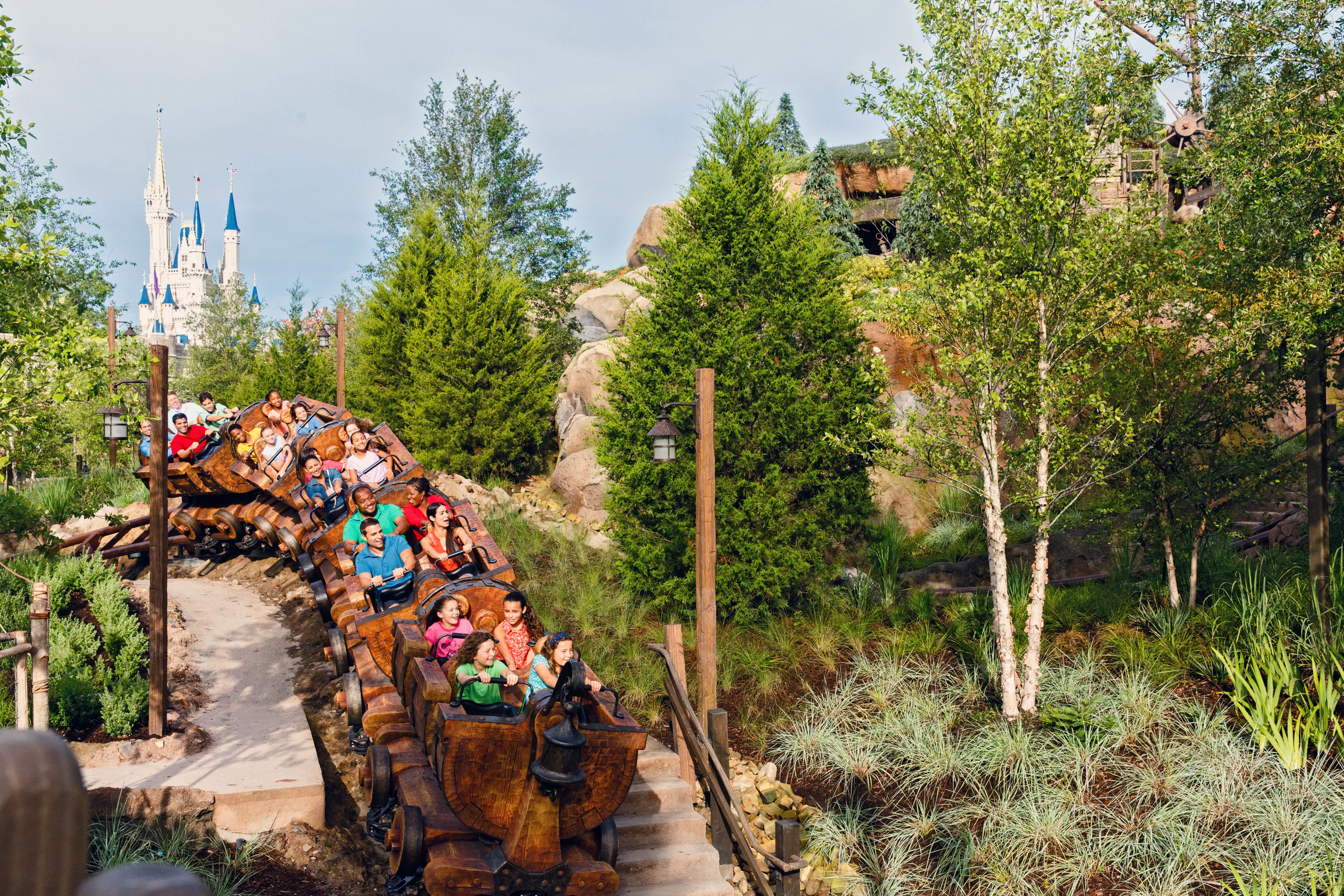 Dwarves Mine Train, Magic Kingdom, Orlando