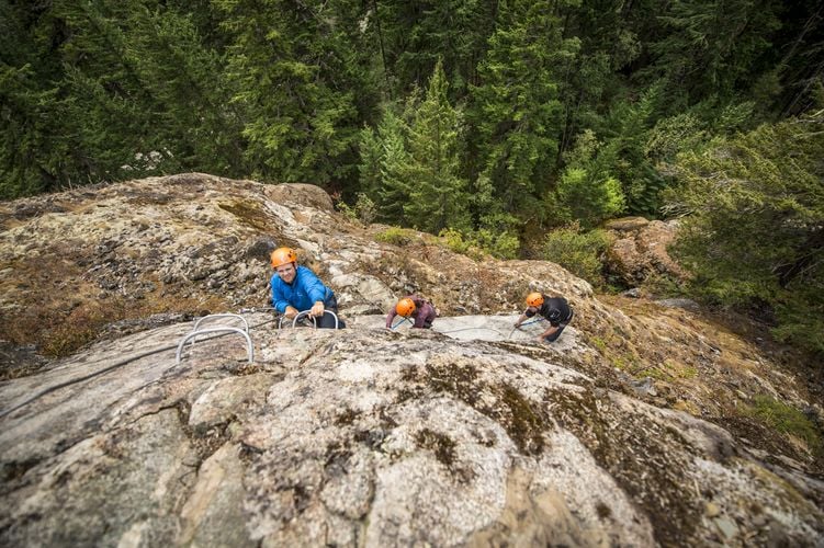 Kletterausflug der Tweedsmuir Park Lodge zur Via Ferrata in Bella Coola im Cariboo Chilcotin, British Columbia Kletterausflug der Tweedsmuir Park Lodge zur Via Ferrata in Bella Coola im Cariboo Chilcotin, British Columbia