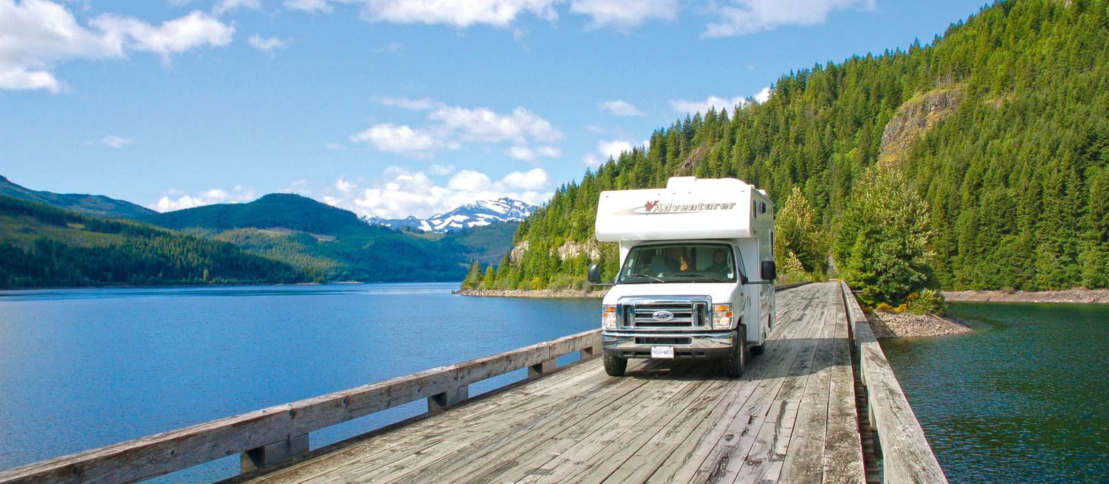Camper in spektakulÃ¤rer Landschaft