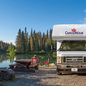 Campen am Meziadin Lake mit dem MHL Camper von CanaDream