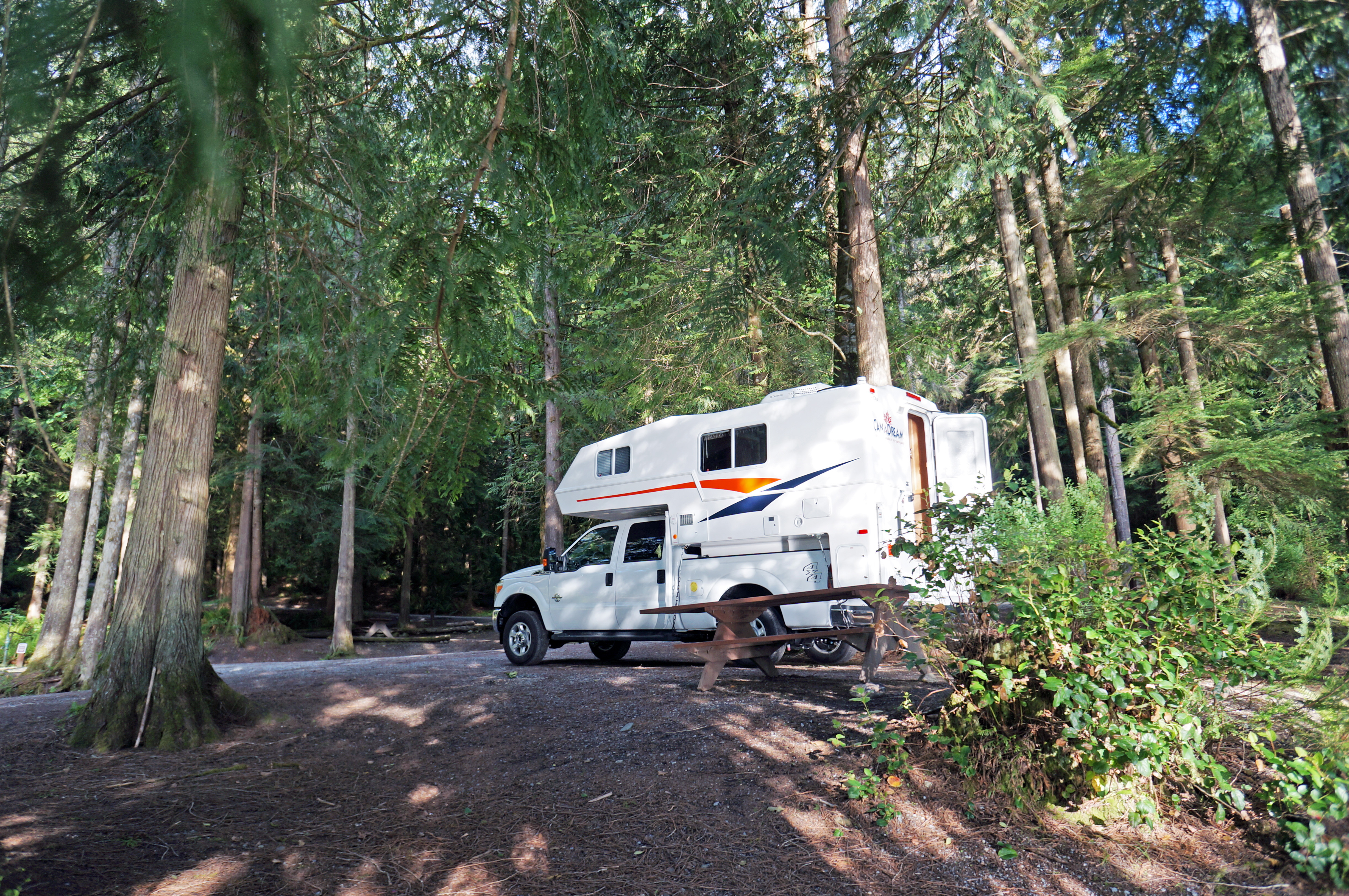 Impression CanaDream Truck Camper TCA