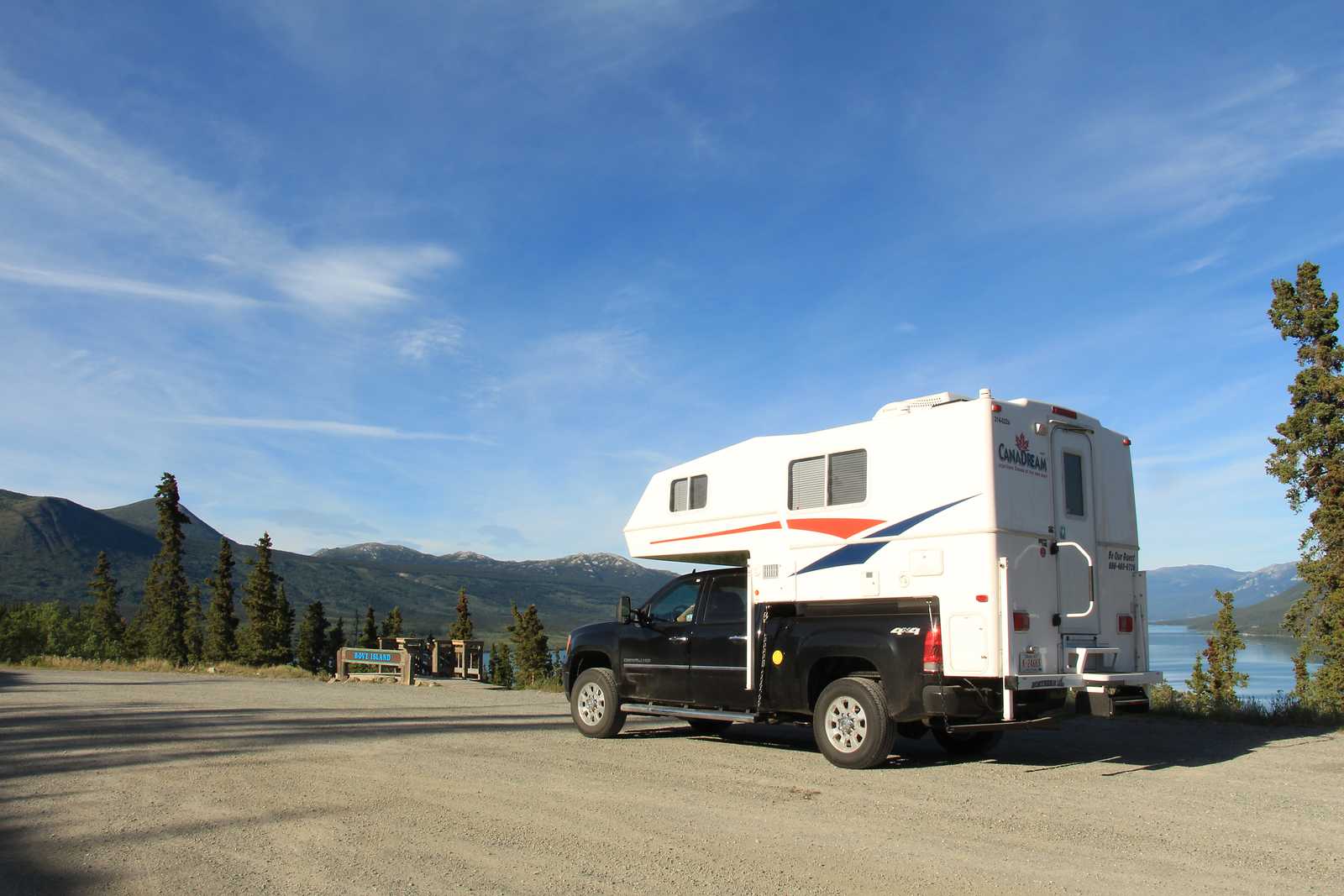 Wohnmobile Kanada, CanaDream Maxi Truck Camper TCA CANUSA