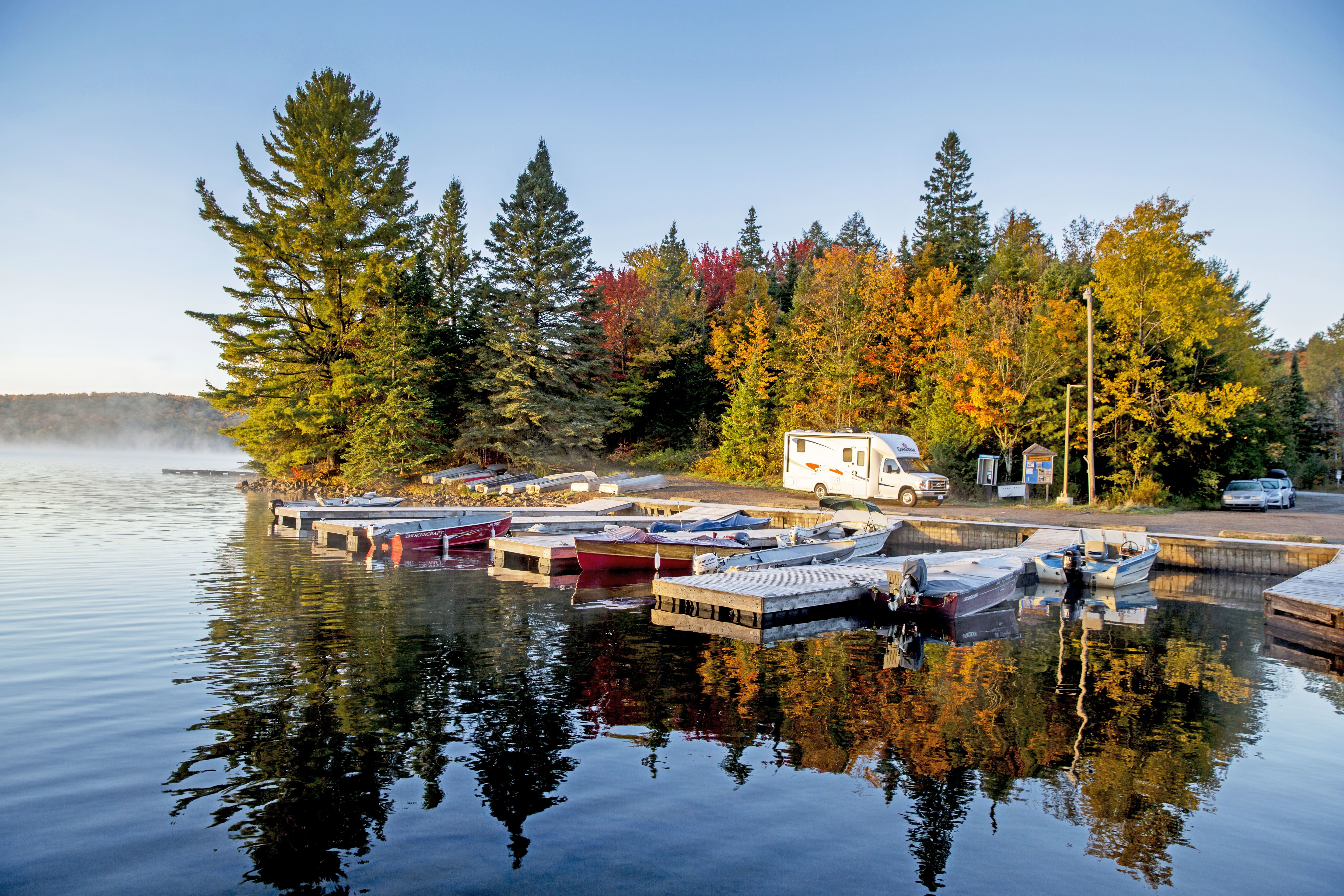 Canadream SVC im Algonquin Provincial Park im Herbst, Ontario