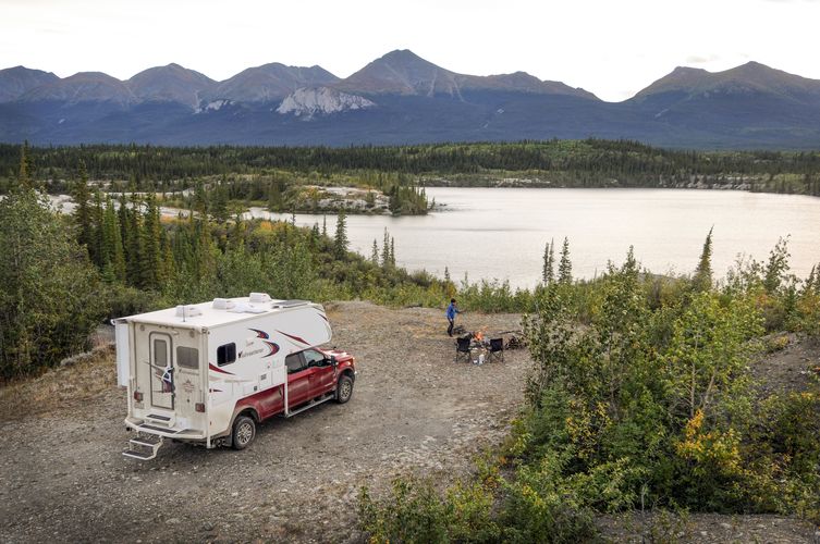 Roadtrip durch den Yukon mit einem Fraserway Truck Camper