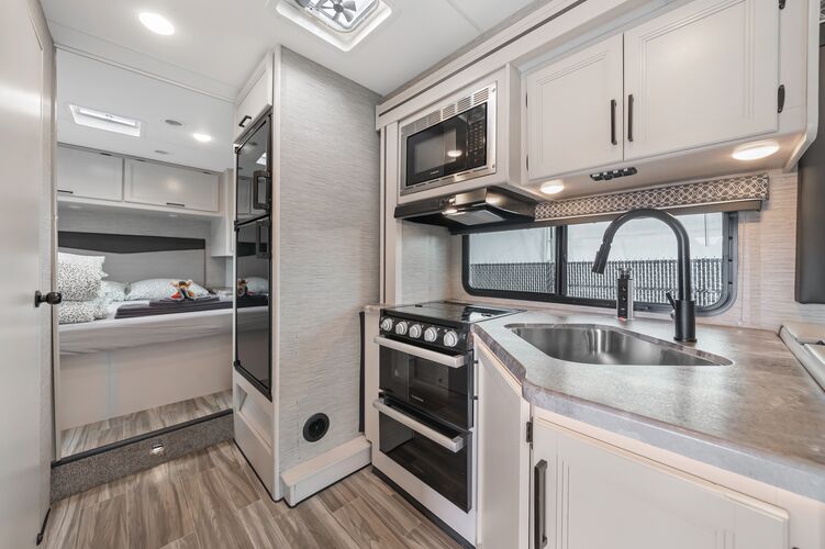 Küche und Schlafbereich