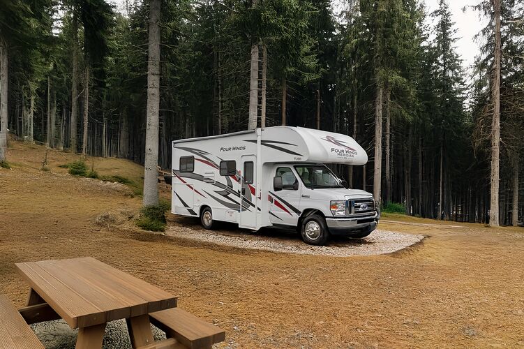 Fahrzeug C-Medium von Meridian RV in der Außenansicht