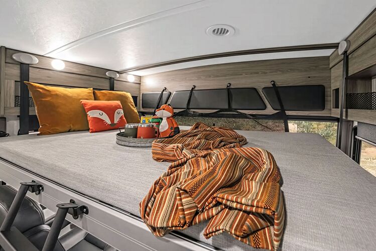 Hubbett im Camper The Grizzly A32 Hubbett im Camper The Grizzly A32