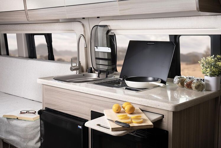 Camper Küche im Camper The Beaver B19