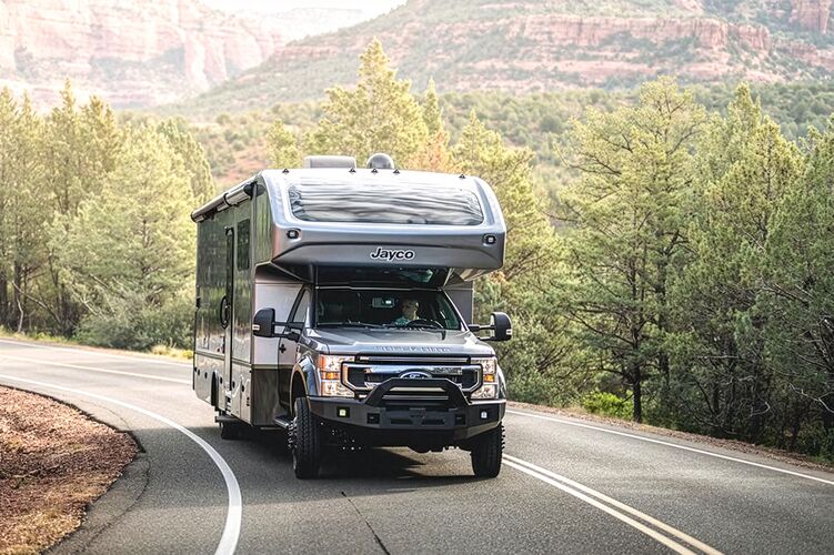 Camper The Deer C22-24 während der Fahrt Camper The Deer C22-24 während der Fahrt