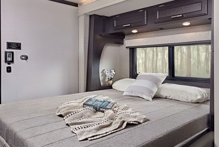 Bett im The Black Bear C26