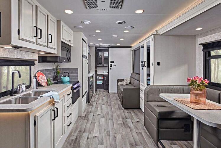 Innenansicht The Black Bear C26