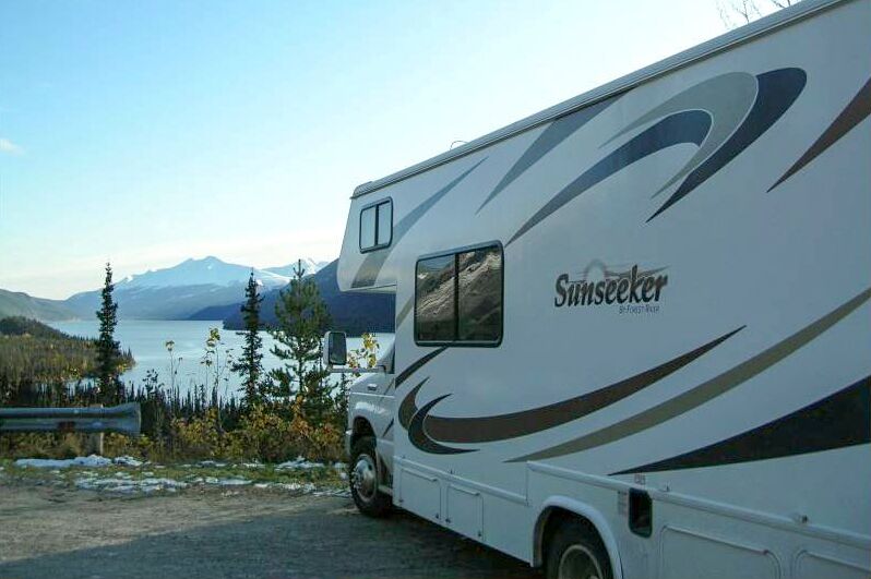 Camper von Alaska Motorhome Rentals