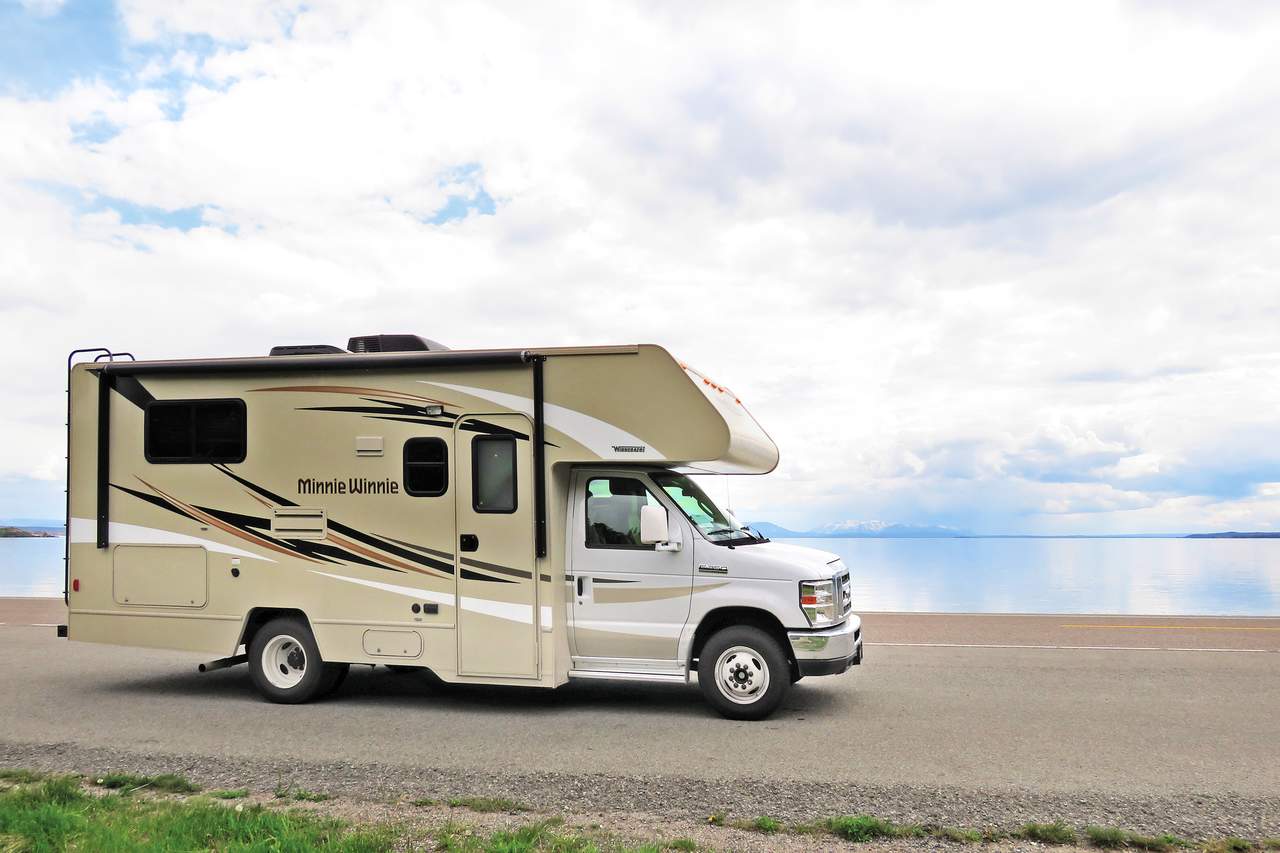 Wohnmobile USA, Apollo RV: Pioneer RV 22-25 | CANUSA