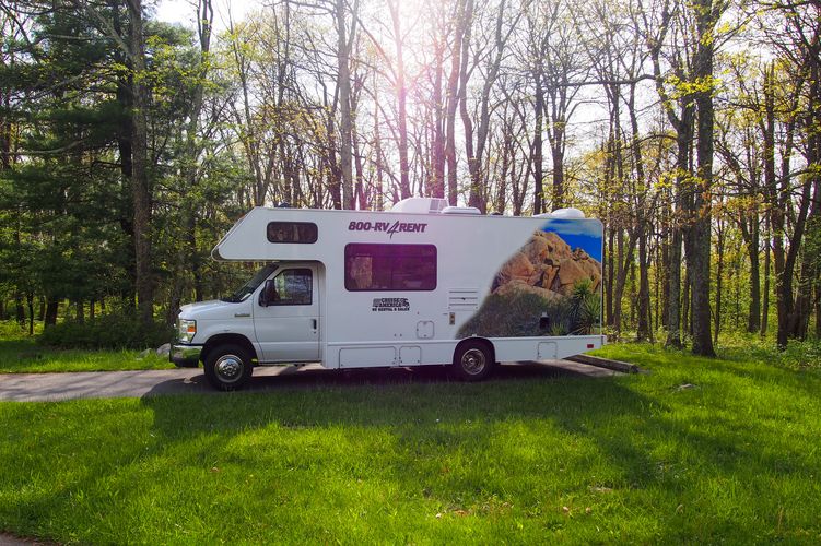 Der C25 Camper von Cruise America im Shenandoah Nationalpark in Virginia