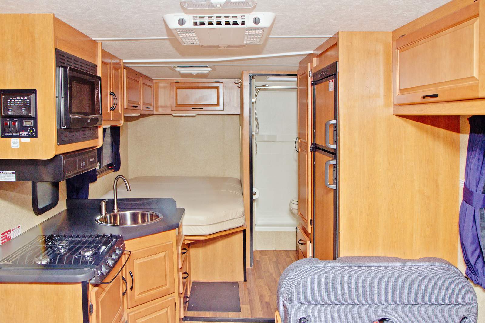 Wohnmobile Kanada, Cruise Canada Motorhome C 25 CANUSA
