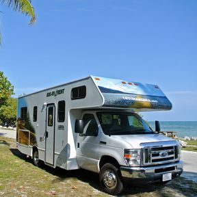 Das C25 Wohnmobil von Cruise America in Florida