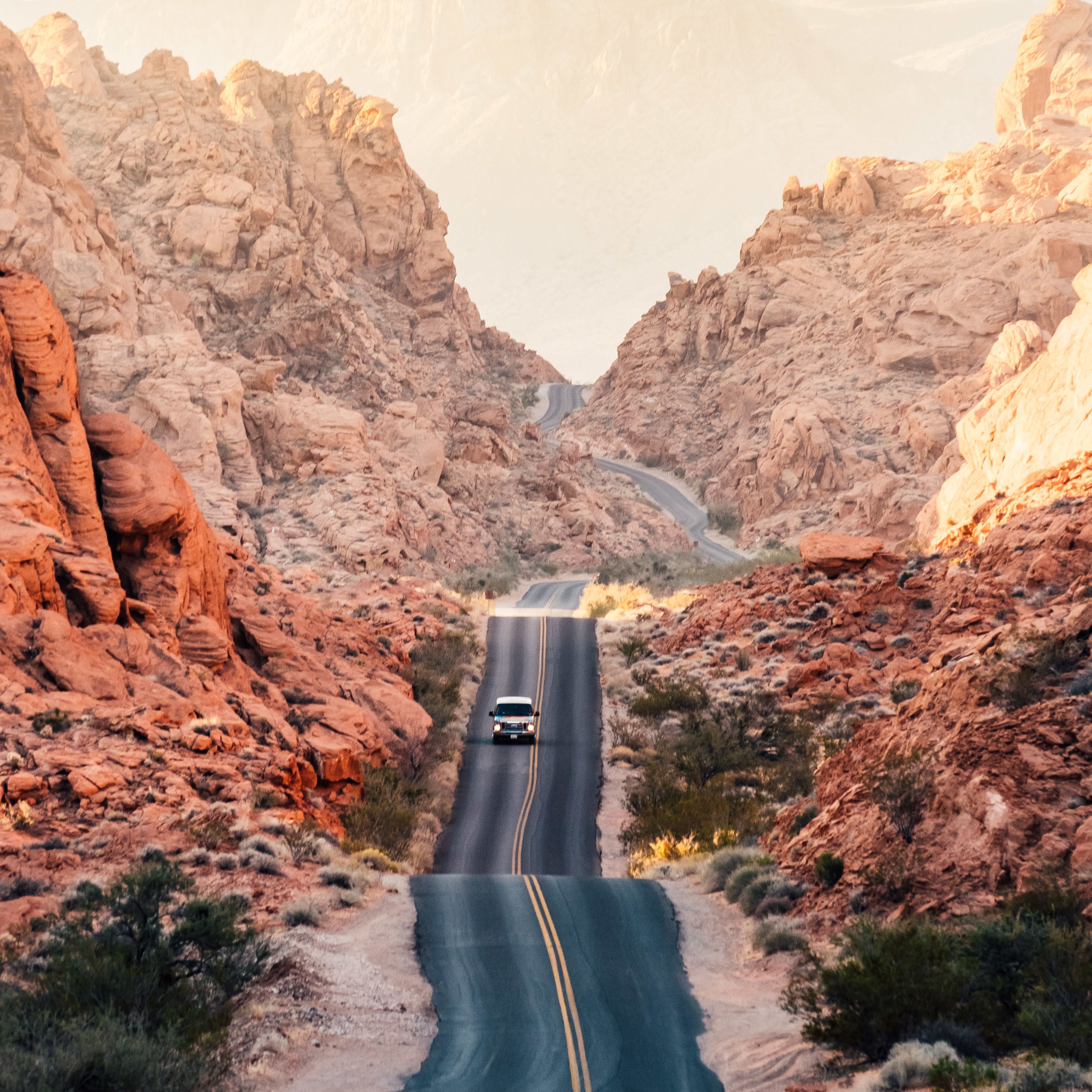 Roadtrip durch das Valley of Fire in Nevada mit einem Mavericks Campervan von Escape Campervans