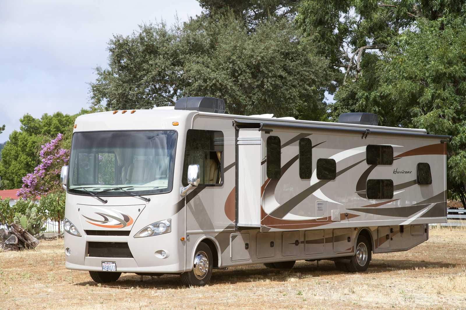 Wohnmobile USA, Mighty Campers Motorhome MA 34 (3134 ft) CANUSA