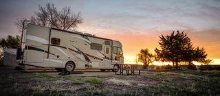 camper/usa/roadbear/motorhome-a29-32/roadbear-a29-31-chatfield-state-park-jonathan-steinhoff.cr4608x2020-0x175