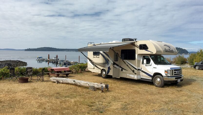 Roadbear Camper C27-30 im Alder Bay Resort auf Vancouver Island, Kanada Roadbear Camper C27-30 im Alder Bay Resort auf Vancouver Island, Kanada