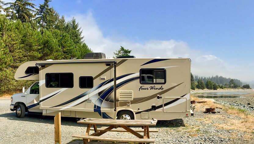 Roadbear Camper C27-30 an der Juan-de-Fuca-Meerenge in Kanada Roadbear Camper C27-30 an der Juan-de-Fuca-Meerenge in Kanada