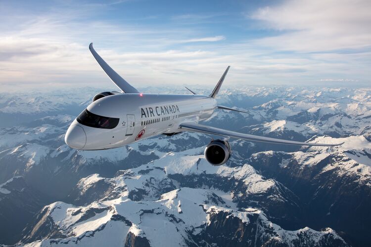 Die Boeing 787 über den Rockies