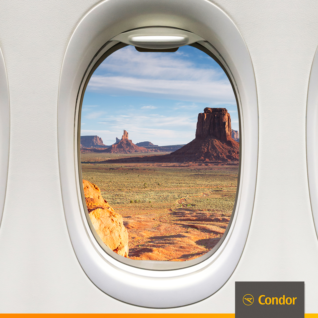 Der Blick aus dem Fenster eines Condor-Flugzeugs bei der Landung in den USA
