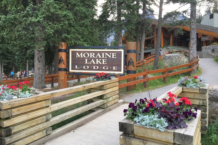 Moraine Lake Lodge