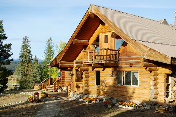Das Haupthaus der Terra Nostra Guest Ranch in Kleena Kleene