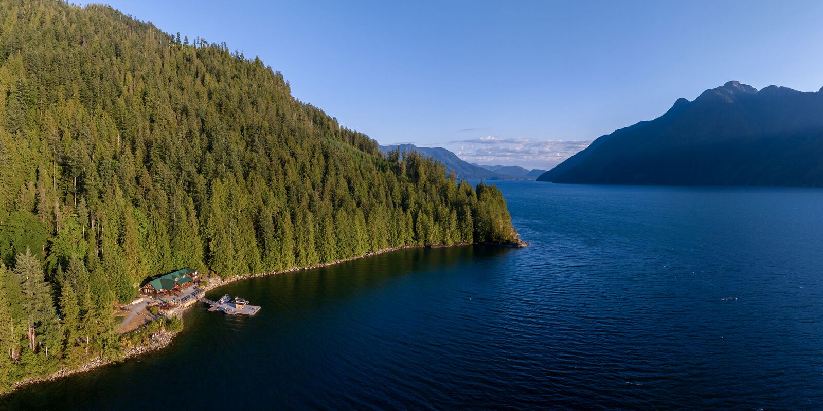 Wunderschöne Natur um das Klahoose Wilderness Resort in British Columbia herum