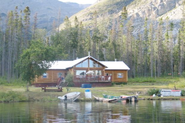 Impressionen North Nahanni Naturalist Lodge