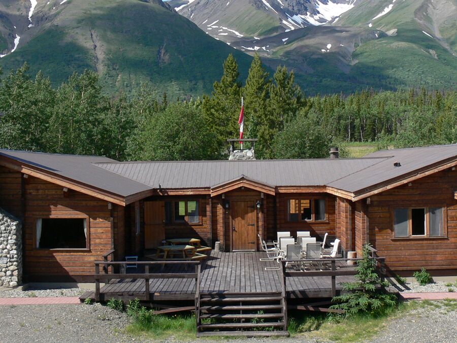 Außenansicht der Dalton Trail Lodge