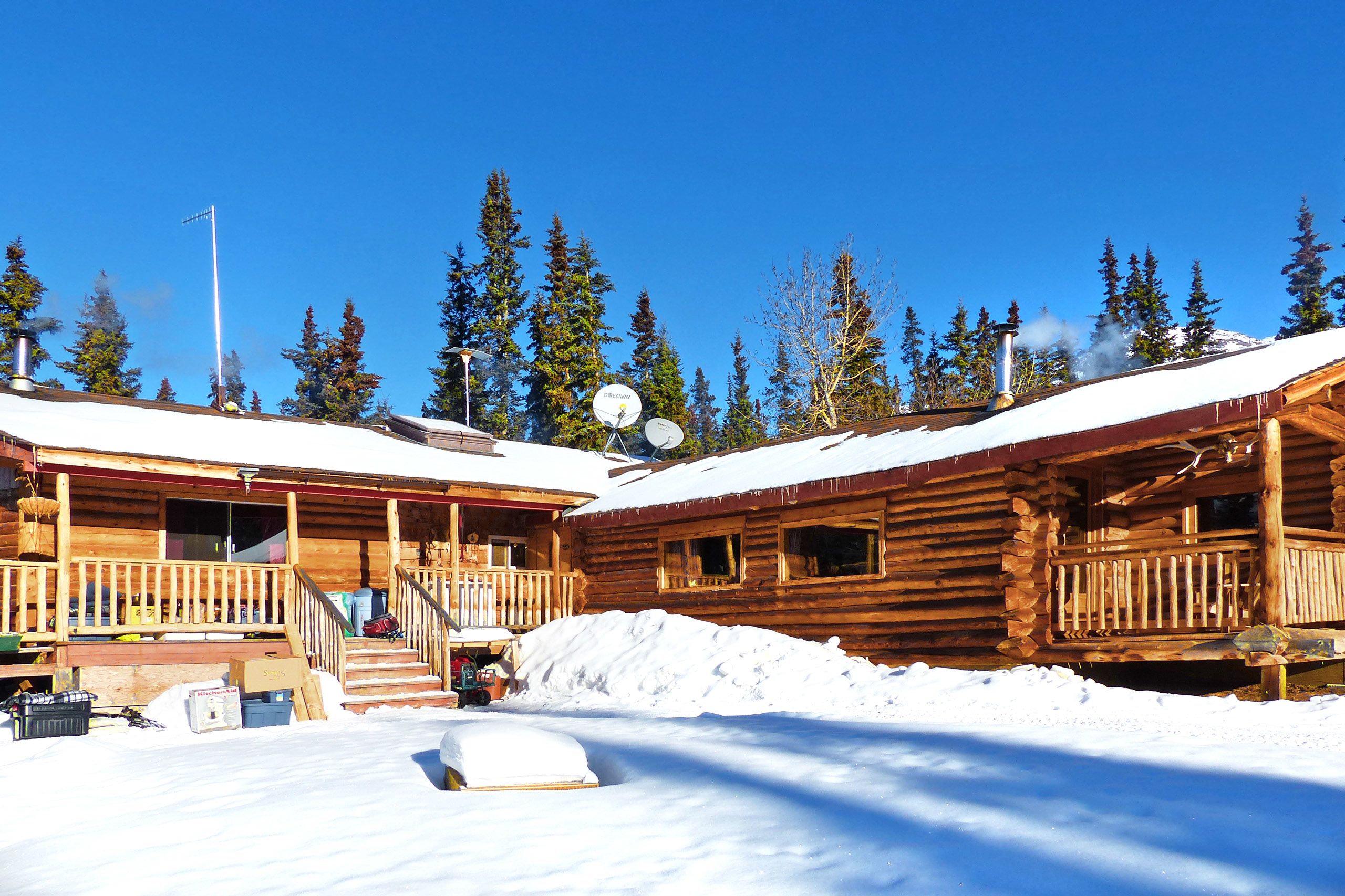 Aussenansicht der Tagish Wilderness Lodge