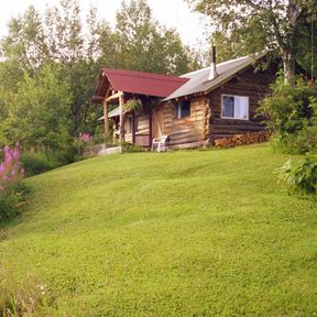 hotel/usa/alaska/aleutian-mountain-range/redoubtbaylodge/exterior-2.cr1198x1200-464x0