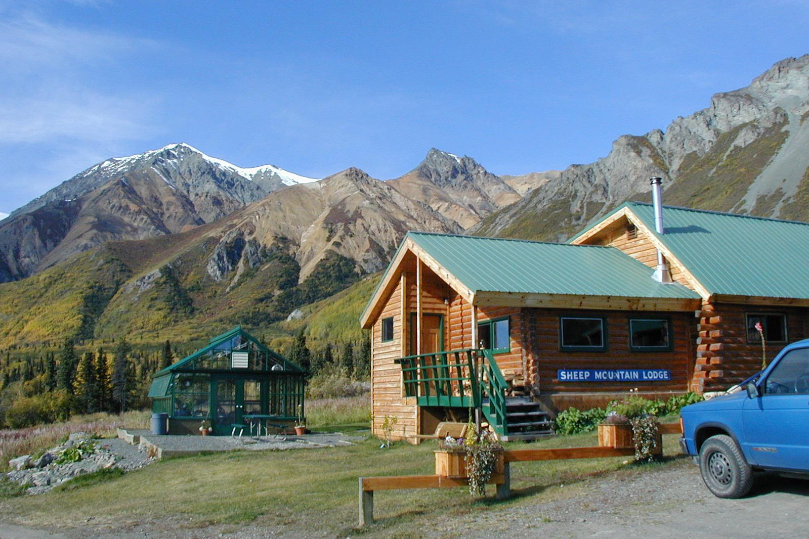 hotel/usa/alaska/anchorage/sheepmountainlodge/exterior-4