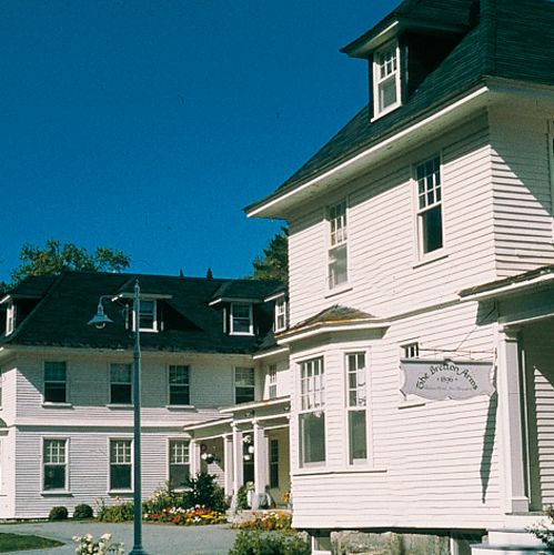 Omni Bretton Arms Inn